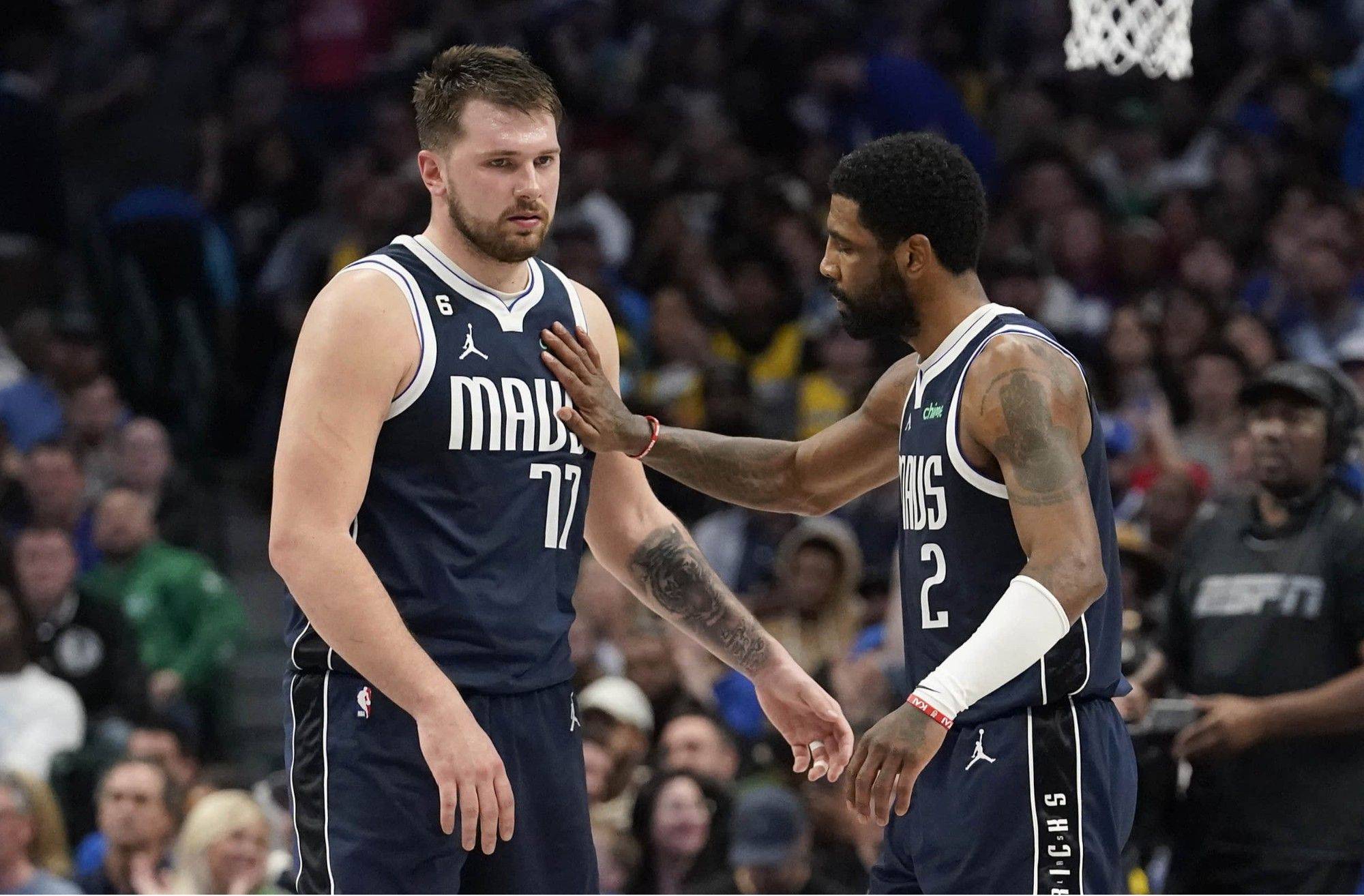 九游电脑版辅助-巴特勒重要时刻最后时刻胜出,独行侠带队取胜!